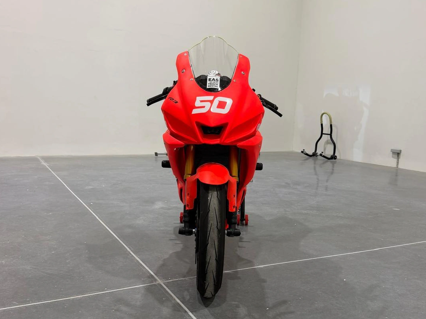 Yamaha YZF-R3 numer 50 w obrotowym widoku produktu